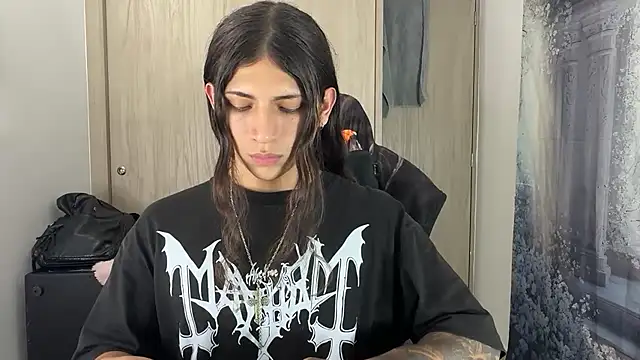 Snapshot of gabriel__manson chatting on 29, 11, 2025 gabriel manson online show from 29, 11, 2025