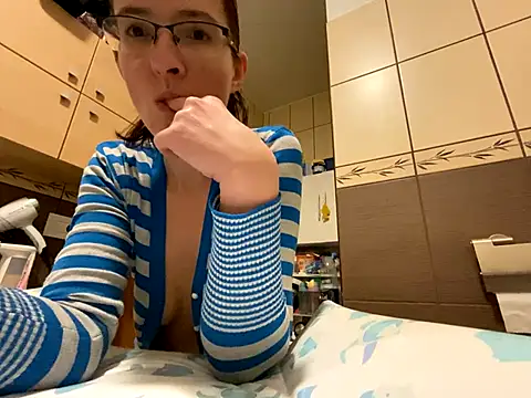 Snapshot of Milky_hairy_mommy chatting on 11, 10, 2025 Milky hairy mommy online show from 11, 10, 2025