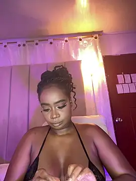 Britanymooree online show from 18, 3, 2026