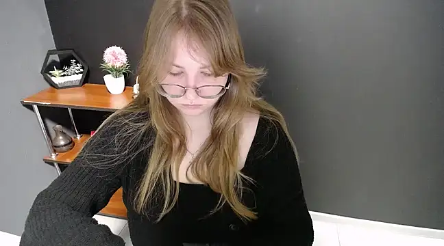 lady minx online show from 28, 2, 2025