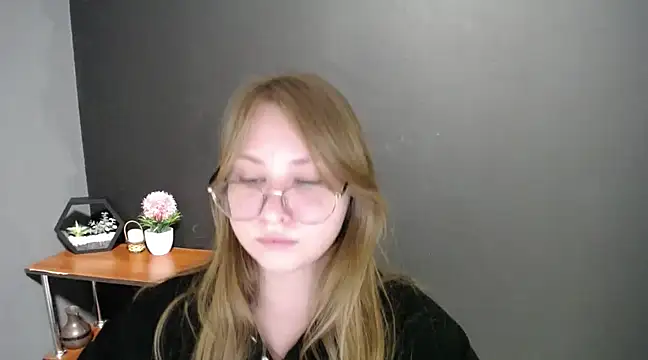 lady minx online show from 24, 2, 2025