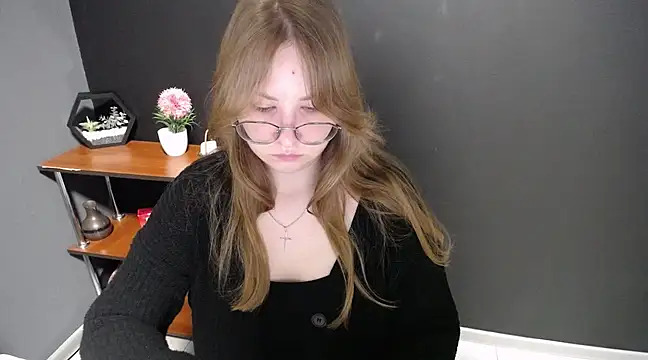 lady minx online show from 28, 2, 2025