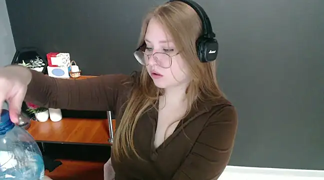 lady minx online show from 30, 12, 2024