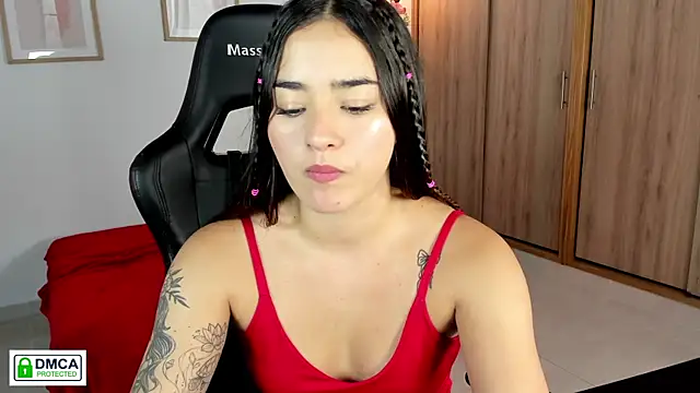 Snapshot of Veronica_isaza__ chatting on 28, 7, 2026 Veronica isaza online show from 28, 7, 2026