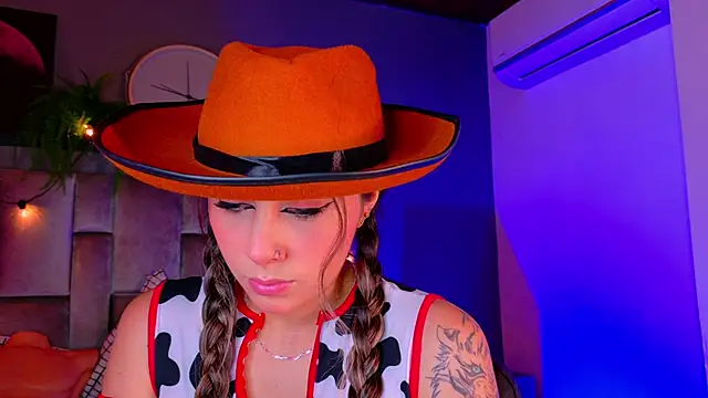 AmbarHills 1 online show from 24, 10, 2025