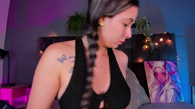 AmbarHills 1 online show from 15, 4, 2026