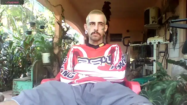 Snapshot of sellvageria chatting on 10, 5, 2026 sellvageria online show from 10, 5, 2026
