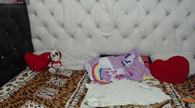 Scarlet Sensual30 online show from 14, 3, 2025