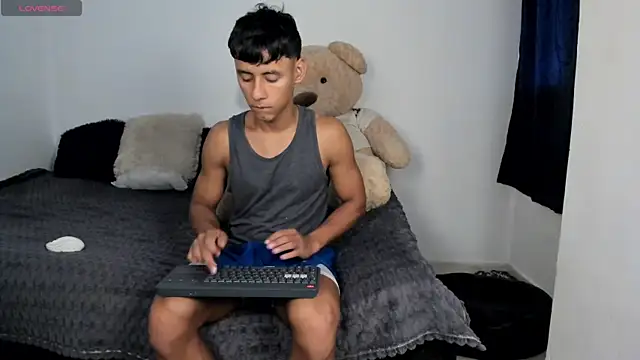 Snapshot of LittleParker chatting on 1, 7, 2026 LittleParker online show from 1, 7, 2026