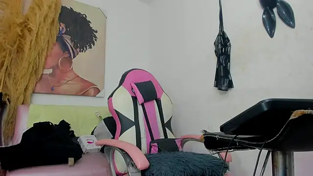 mia foxts online show from 3, 12, 2025