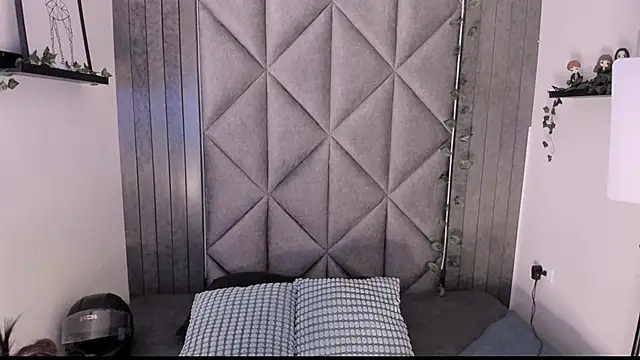 AbbyWathson online show from 18, 11, 2025