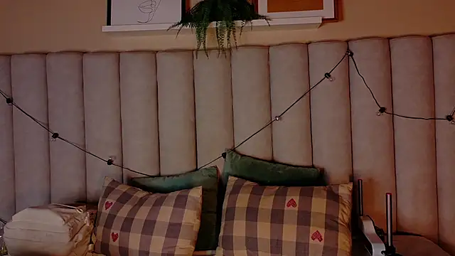 AbbyWathson online show from 7, 4, 2026