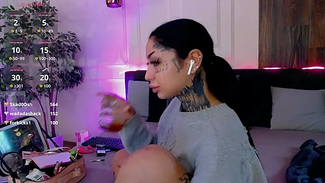 CreamyInkky  online show from 9, 11, 2025