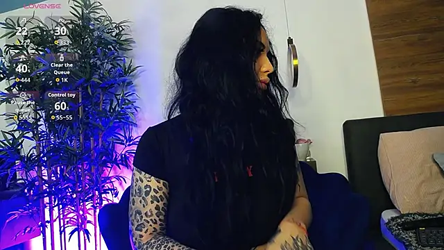 CreamyInkky  online show from 4, 4, 2026