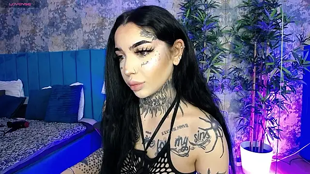 CreamyInkky  online show from 7, 2, 2026