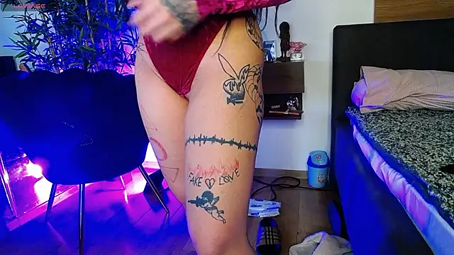 CreamyInkky  online show from 19, 3, 2026