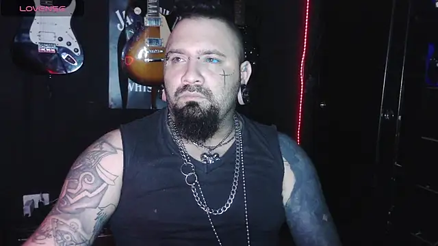 darkclothes online show from 2, 12, 2025