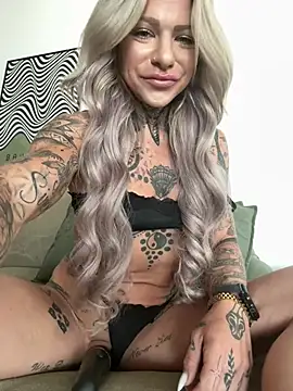 Divina X  online show from 15, 7, 2026