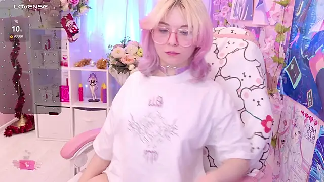 Coconut Mia online show from 13, 12, 2025