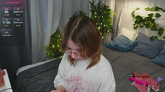 Coconut Mia online show from 26, 4, 2026