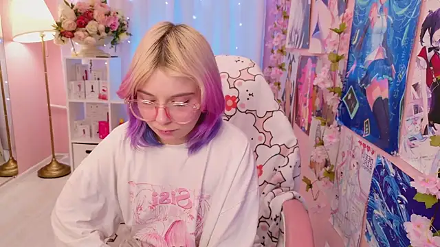 Snapshot of Coconut_Mia chatting on 21, 11, 2025 Coconut Mia online show from 21, 11, 2025