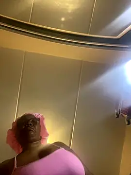 Nomthie online show from 14, 11, 2025