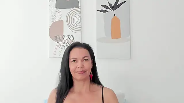 Evawalker  online show from 6, 5, 2026