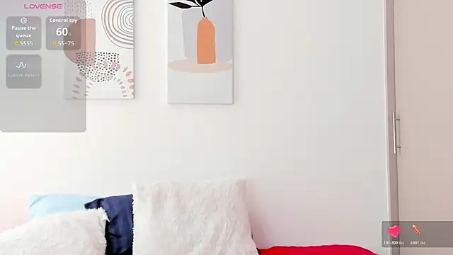 Evawalker  online show from 26, 11, 2025