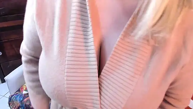Snapshot of MissMaria chatting on 25, 6, 2026 MissMaria online show from 25, 6, 2026