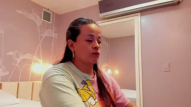 Daphne81  online show from 23, 11, 2025