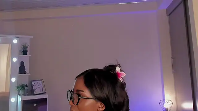 SavannahWildee online show from 13, 3, 2025