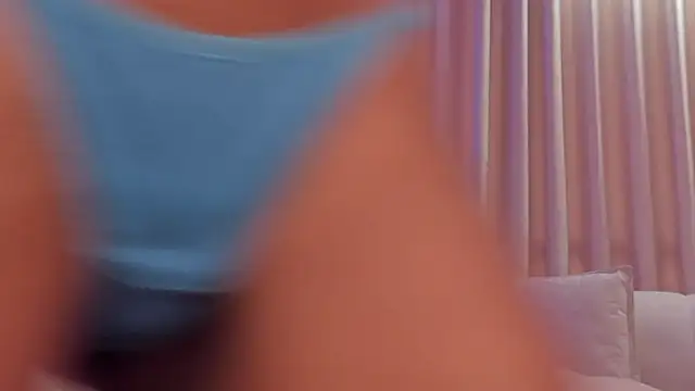 SavannahWildee online show from 16, 9, 2025