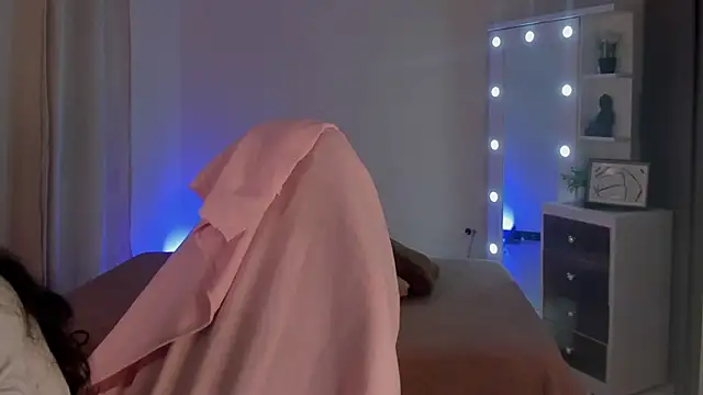 SavannahWildee online show from 25, 2, 2025