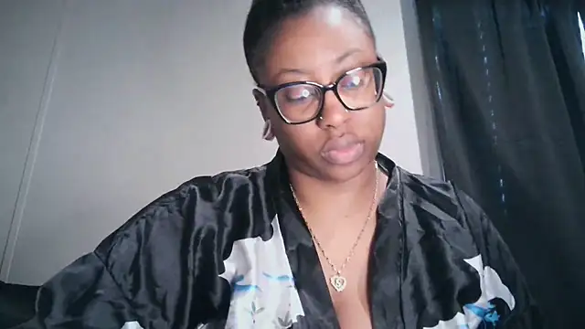 Snapshot of Nyxie_Chaos chatting on 25, 9, 2025 Nyxie Chaos online show from 25, 9, 2025