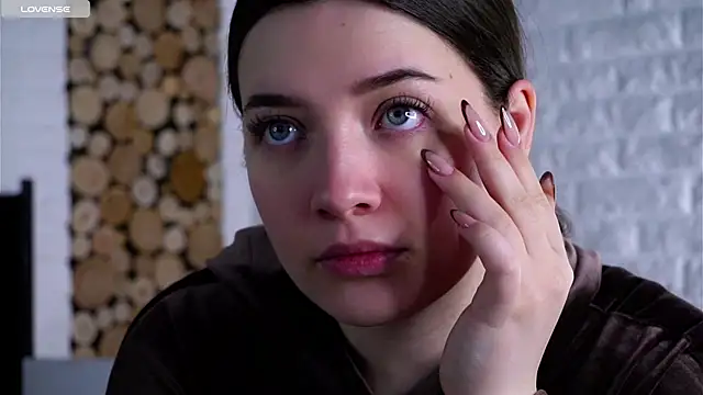 LowOncoming online show from 13, 4, 2026