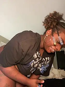 LillShayy online show from 17, 5, 2026