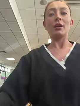 Pollypearson online show from 27, 1, 2025