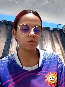 karolainvalentina online show from 14, 2, 2025