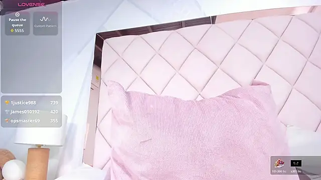 Snapshot of karina_mason chatting on 10, 11, 2025 karina mason online show from 10, 11, 2025