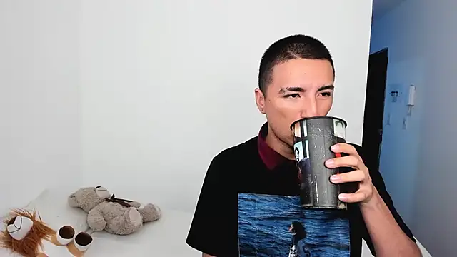 sweet boys xx online show from 28, 10, 2025