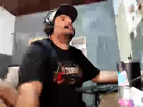 bumbumtatuado online show from 4, 6, 2026