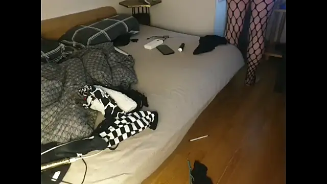 eblata04 online show from 30, 10, 2025