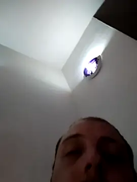 Snapshot of eblata04 chatting on 12, 5, 2026 eblata04 online show from 12, 5, 2026