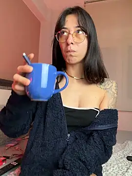 SOFIASWEETSECRETT online show from 18, 11, 2025