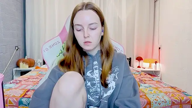 Snapshot of Wild__flowers chatting on 26, 11, 2025 Wild flowers online show from 26, 11, 2025