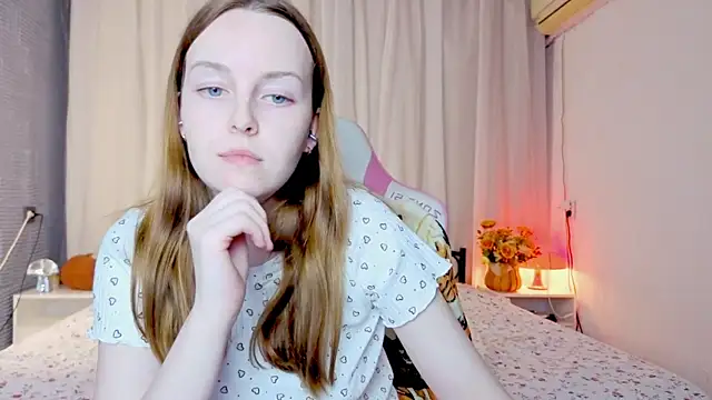 Snapshot of Wild__flowers chatting on 25, 10, 2025 Wild flowers online show from 25, 10, 2025