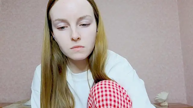 Snapshot of Wild__flowers chatting on 17, 10, 2025 Wild flowers online show from 17, 10, 2025