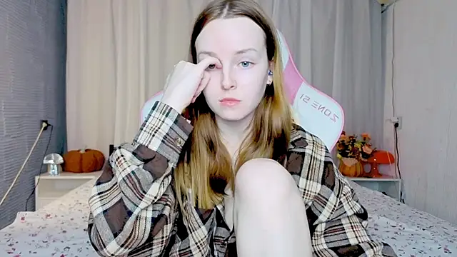 Snapshot of Wild__flowers chatting on 29, 10, 2025 Wild flowers online show from 29, 10, 2025