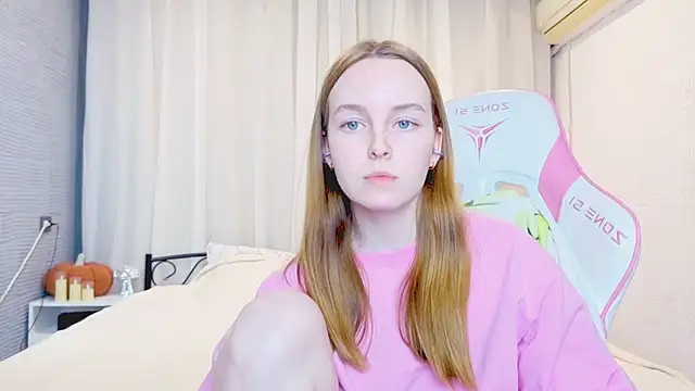 Snapshot of Wild__flowers chatting on 22, 11, 2025 Wild flowers online show from 22, 11, 2025