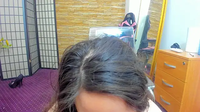 AishaRouhi online show from 22, 2, 2026